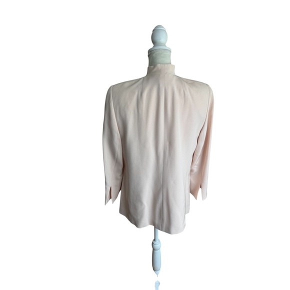 AKRIS Blush Pink 100% Silk Blazer - Picture 3 of 15